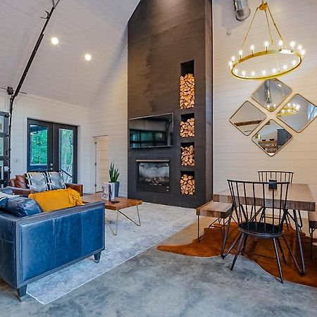 "The Barndo" 4Br Luxury Cabin, Hot Tub, Fire Pit, Bunks, Arcades, Playhouse! بروكن بو المظهر الخارجي الصورة