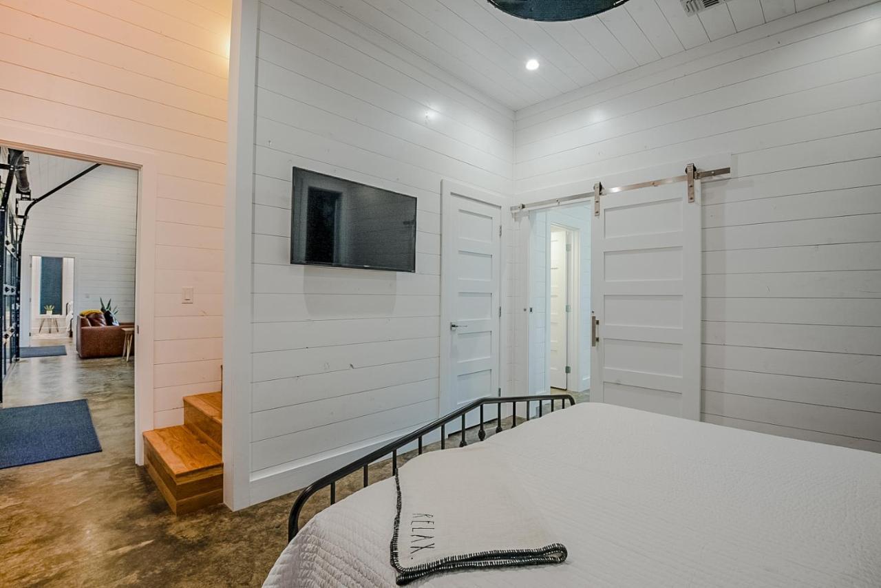 "The Barndo" 4Br Luxury Cabin, Hot Tub, Fire Pit, Bunks, Arcades, Playhouse! بروكن بو المظهر الخارجي الصورة