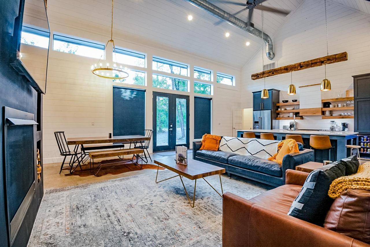 "The Barndo" 4Br Luxury Cabin, Hot Tub, Fire Pit, Bunks, Arcades, Playhouse! بروكن بو المظهر الخارجي الصورة