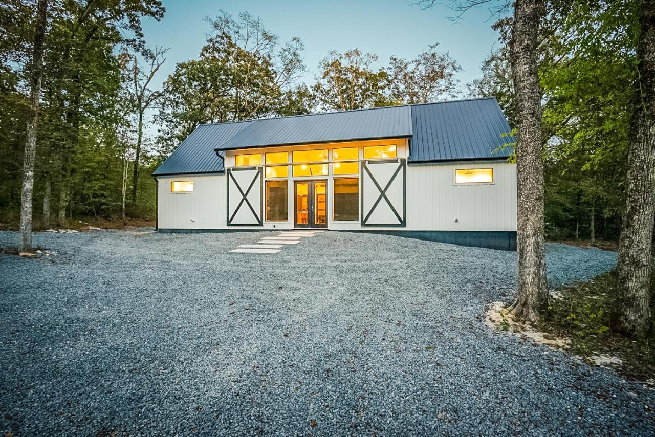 "The Barndo" 4Br Luxury Cabin, Hot Tub, Fire Pit, Bunks, Arcades, Playhouse! بروكن بو المظهر الخارجي الصورة